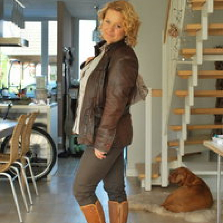 Profilbild von Sonja Witschel