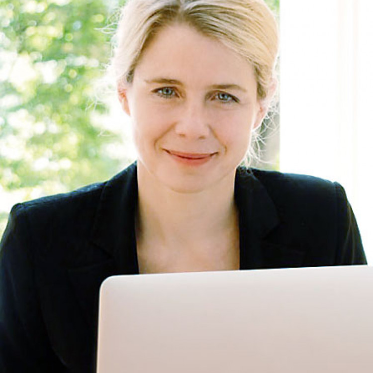 Profilbild von Dr. Caroline Harth