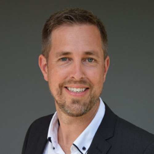 Rechtsanwalt  Adam Hale